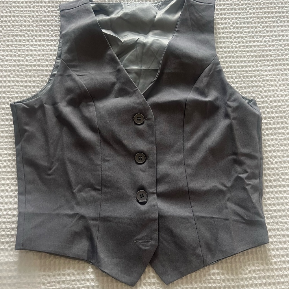 Gray Sleeveless Vest